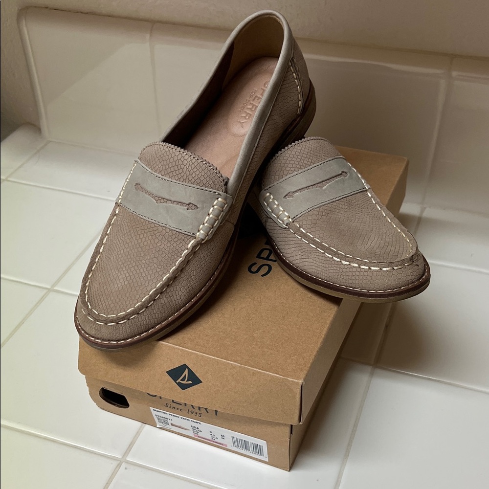 Sperry Women Taupe and Cream Loafers Seaport Penny Extic